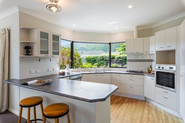 Photo of property in 84 Kapanui Road, Waikanae, 5036
