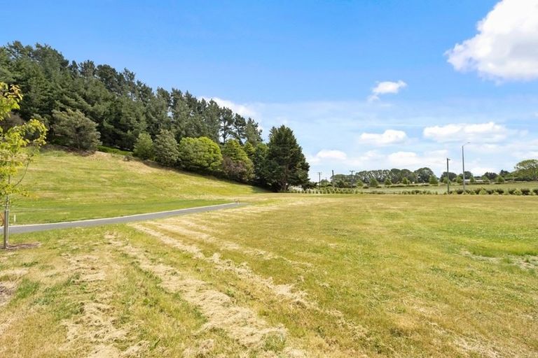 Photo of property in 8 Tui Vale Lane, Halswell, Christchurch, 8025