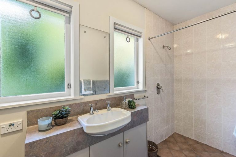 Photo of property in 46 Kohekohe Road, Waikanae, 5036