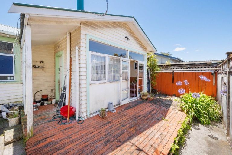 Photo of property in 40 Puriri Terrace, Roslyn, Palmerston North, 4414