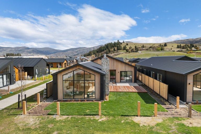 Photo of property in 119 Wooing Tree Avenue, Cromwell, 9310