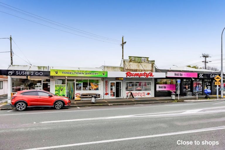 Photo of property in 77 Huatoki Street, Vogeltown, New Plymouth, 4310