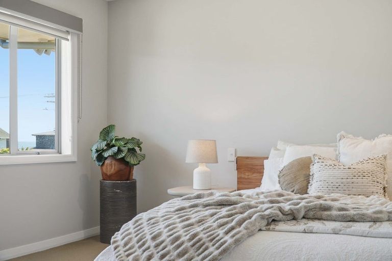 Photo of property in 31 Beechwood Road, Rothesay Bay, Auckland, 0630