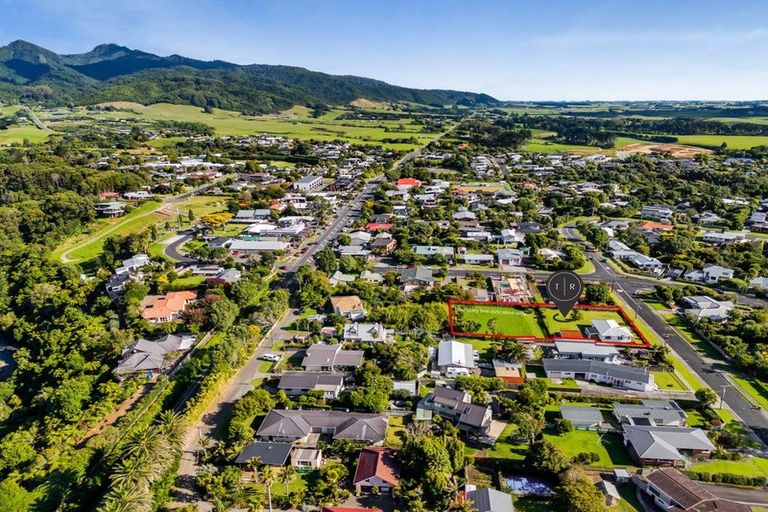 Photo of property in 6 Mace Terrace, Oakura, 4314