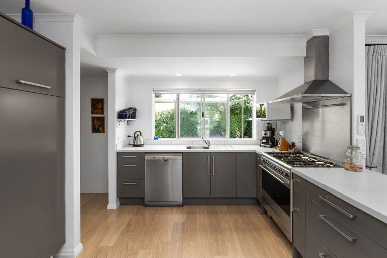 Photo of property in 9 Devon Street, Taradale, Napier, 4112