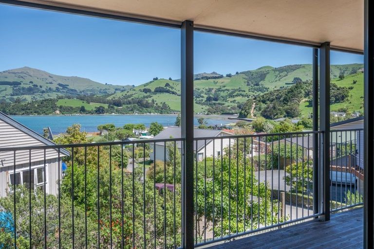 Photo of property in 3 Cedar Lane, Duvauchelle, 7581