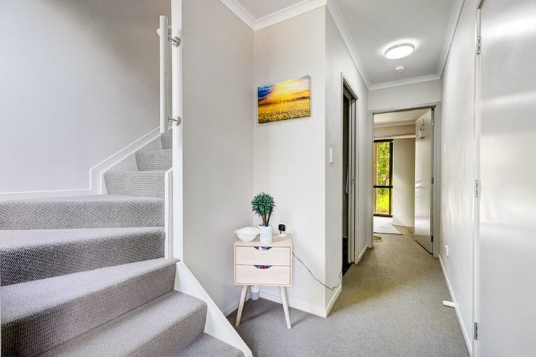 Photo of property in St Claire Village, 6/172 Mcleod Road, Te Atatu South, Auckland, 0610