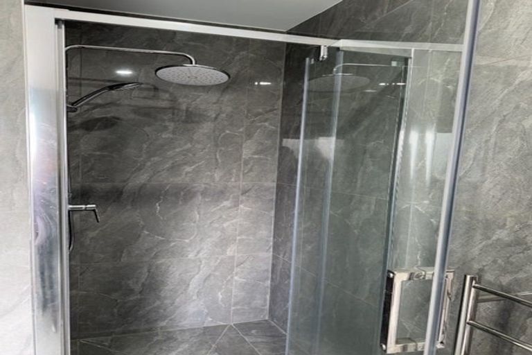 Photo of property in 466a Massey Road, Mangere East, Auckland, 2024