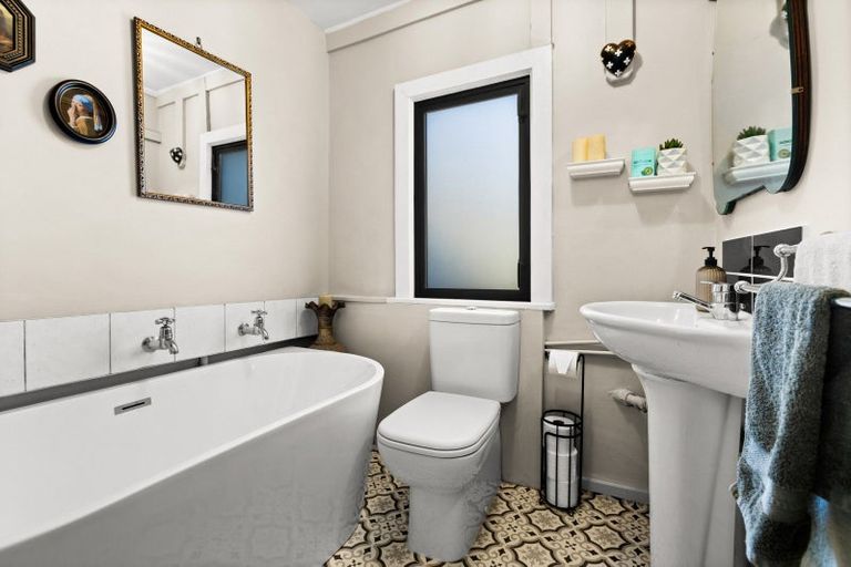 Photo of property in 507 Shakespeare Terrace, Bluff Hill, Napier, 4110