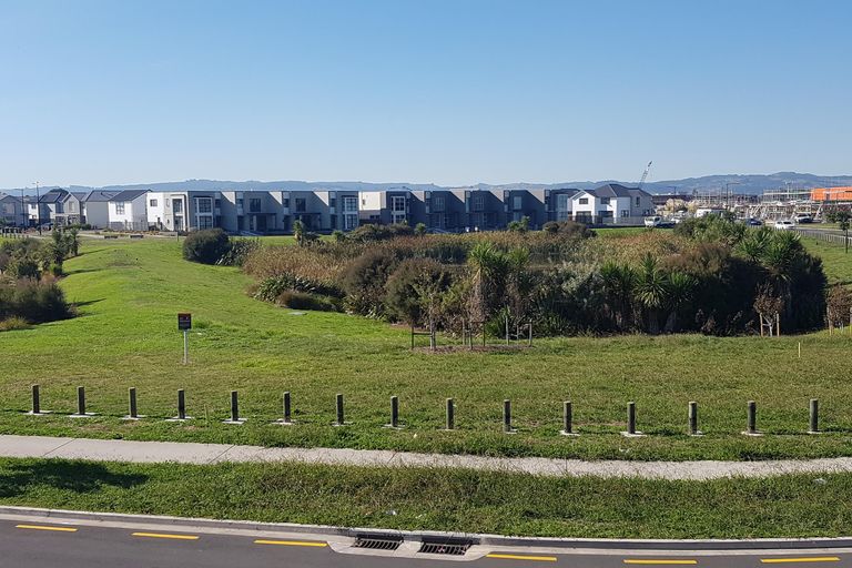 Photo of property in 7 Karokaro Road, Takanini, 2112
