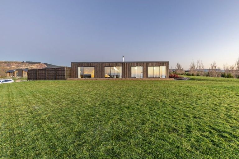 Photo of property in 173 Kingsdale Park Drive, Aokautere, Palmerston North, 4471