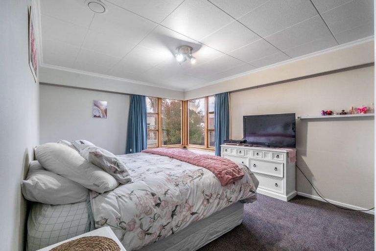 Photo of property in 12 Weka Street, Waikiwi, Invercargill, 9810