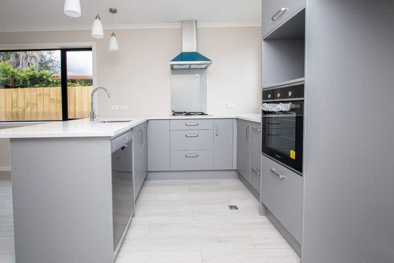 Photo of property in 1u2 Splitt Avenue, Glenview, Hamilton, 3206