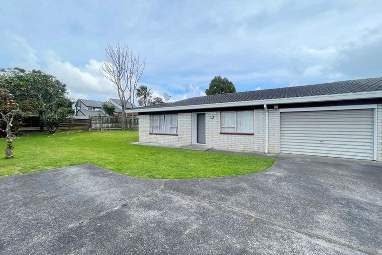 Photo of property in 18b Challen Close, Conifer Grove, Takanini, 2112