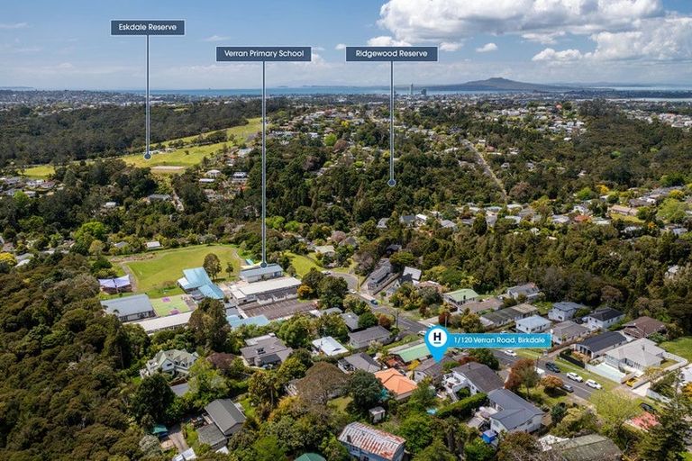 Photo of property in 1/120 Verran Road, Birkdale, Auckland, 0626