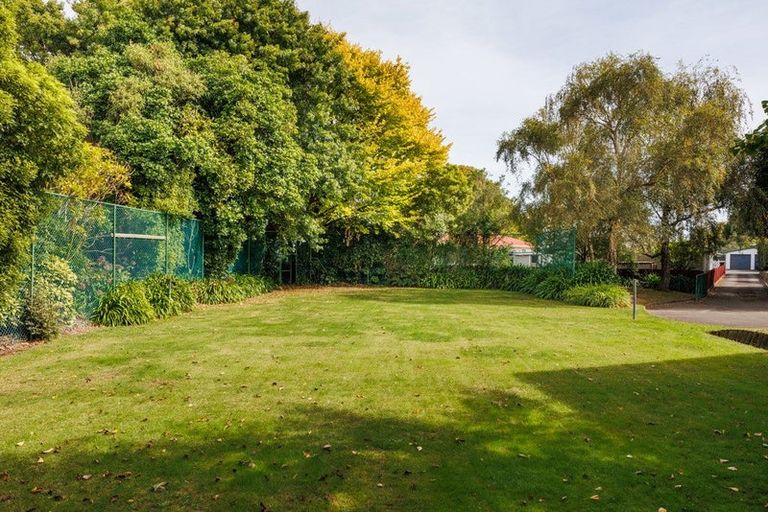 Photo of property in 10 Epsom Road, Hokowhitu, Palmerston North, 4410