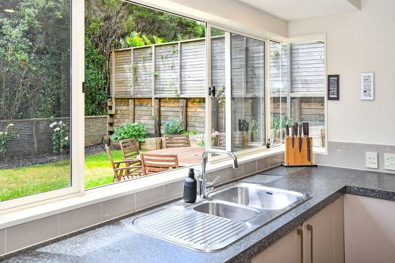 Photo of property in 5 Nita Place, The Gardens, Auckland, 2105