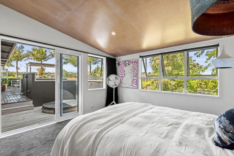 Photo of property in 12 Tyne Road, Forrest Hill, Auckland, 0620