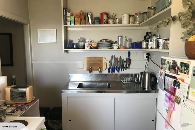 Photo of property in 60 Mortimer Terrace, Brooklyn, Wellington, 6021