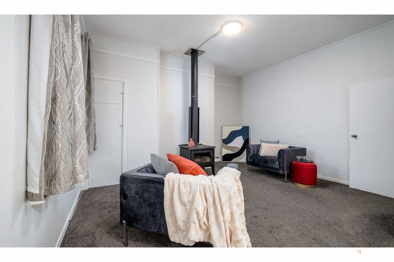 Photo of property in 98 High Street, Waimate, 7924