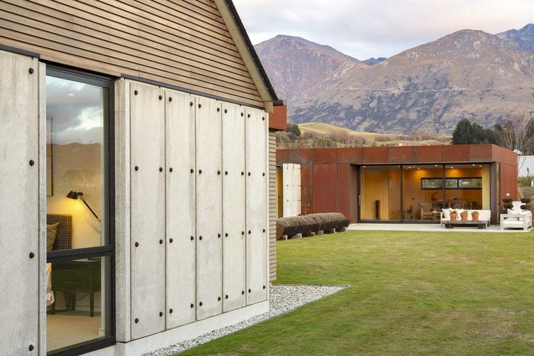 Photo of property in 243 Lower Shotover Road, Speargrass Flat, Queenstown, 9371