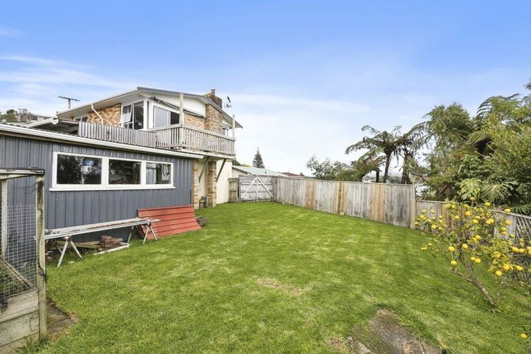 Photo of property in 15 Mount View Place, Spotswood, New Plymouth, 4310