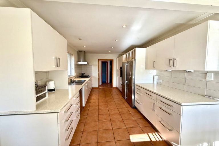 Photo of property in 21 Bidwell Place, Hillmorton, Christchurch, 8025