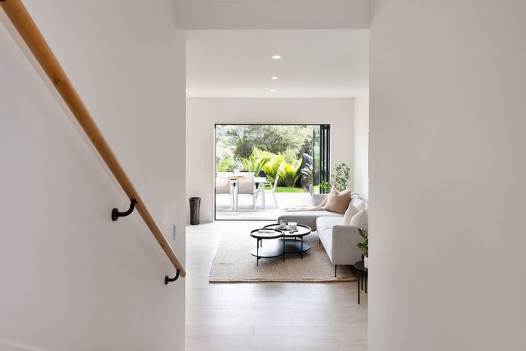 Photo of property in 19b Tawa Road, Te Atatu Peninsula, Auckland, 0610