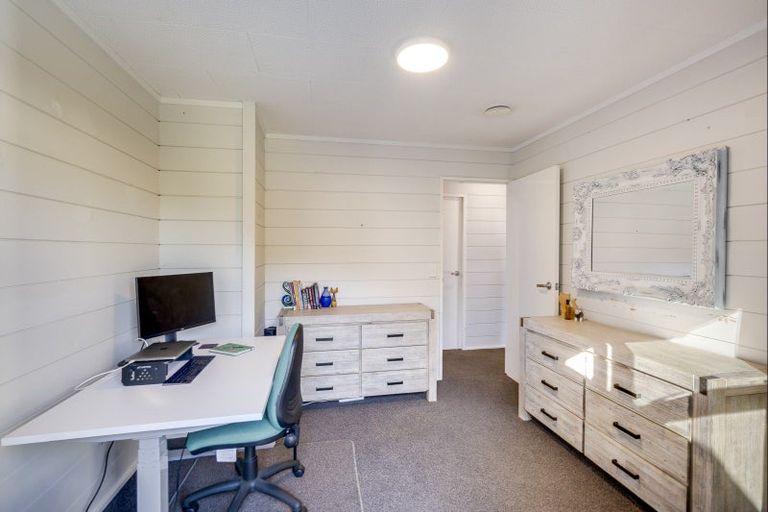 Photo of property in 5 Anthony Place, Bay View, Napier, 4104