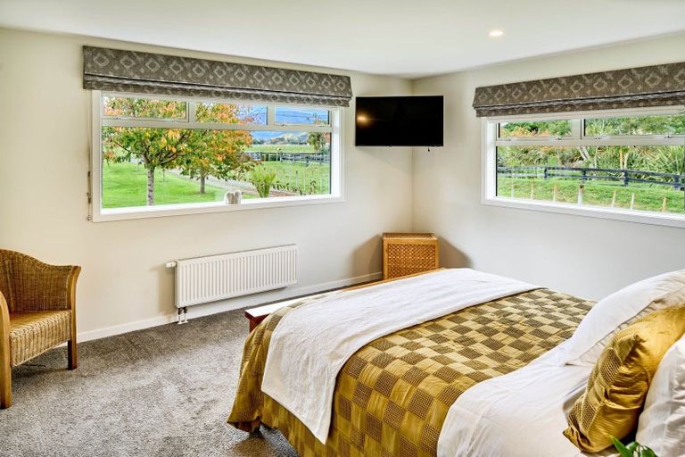 Photo of property in 140 School Road, Te Horo, Otaki, 5582