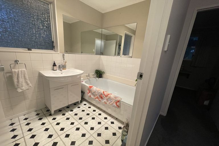 Photo of property in 1 Grant Place, Awapuni, Palmerston North, 4412