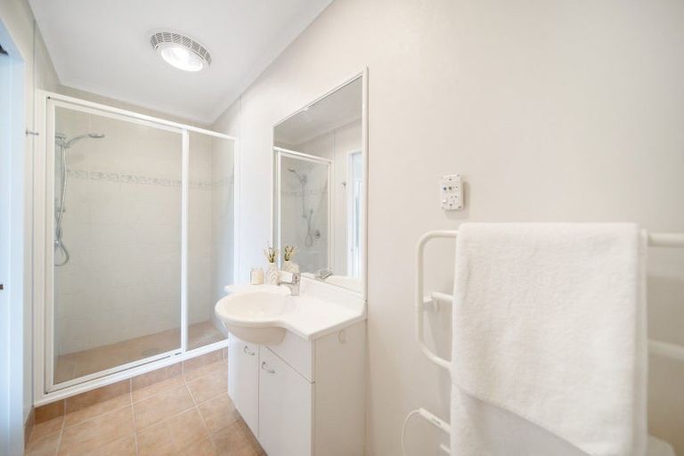 Photo of property in 16 Eastland Road, Flat Bush, Auckland, 2019