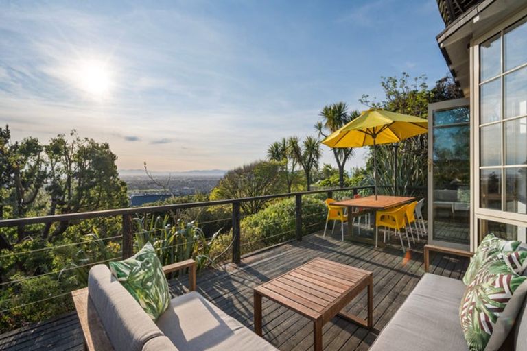 Photo of property in 83 Hackthorne Road, Cashmere, Christchurch, 8022