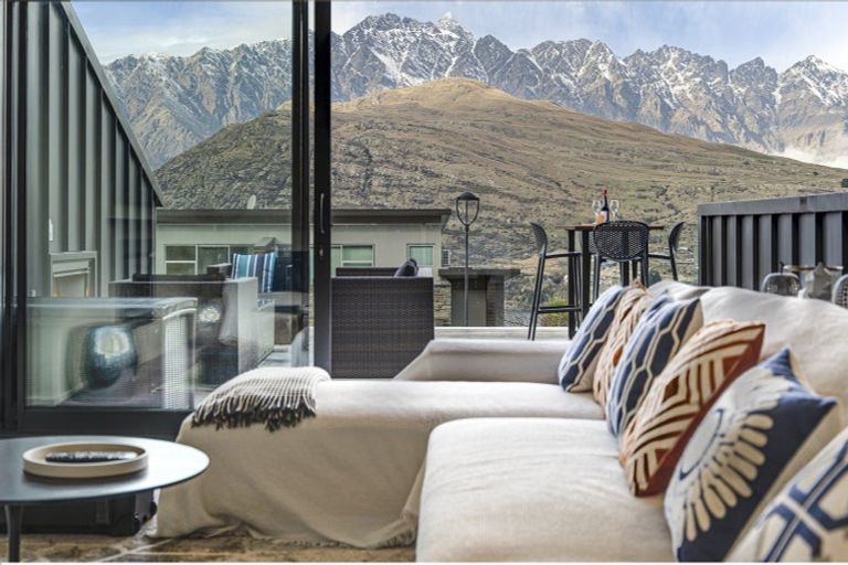 Photo of property in St Andrews Park, 42a Highview Terrace, Queenstown, 9300