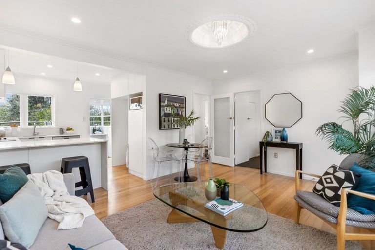 Photo of property in 3/109 Ocean View Road, Hillcrest, Auckland, 0627