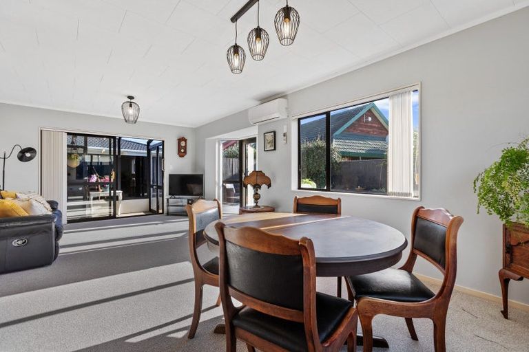 Photo of property in 1 Mangorei Road, Merrilands, New Plymouth, 4312