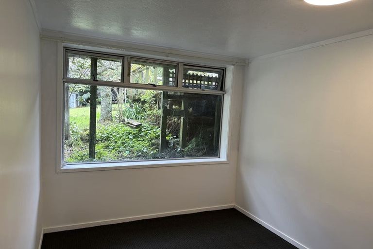 Photo of property in 7 Ellice Road, Totara Vale, Auckland, 0629