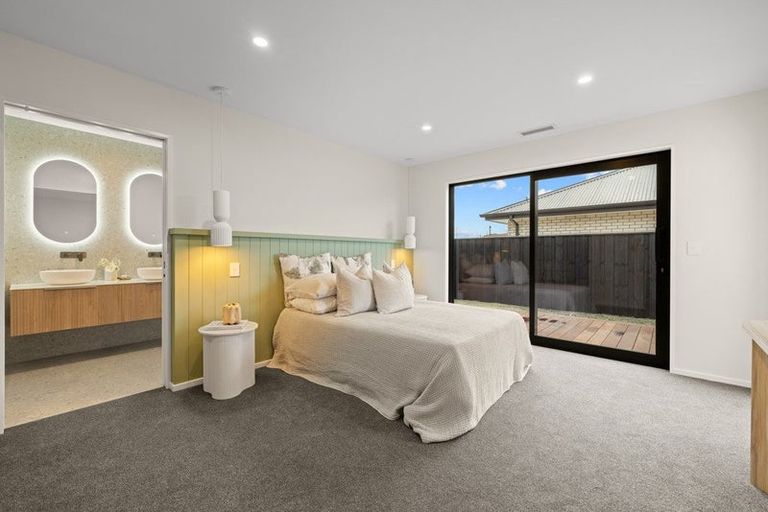 Photo of property in 25 Kakatai Place, North New Brighton, 8083