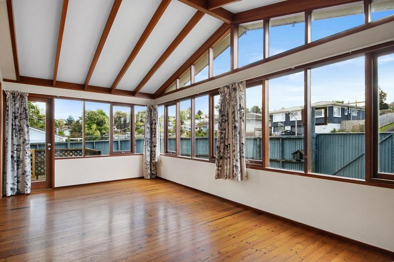 Photo of property in 8 Helleur Road, Massey, Auckland, 0614