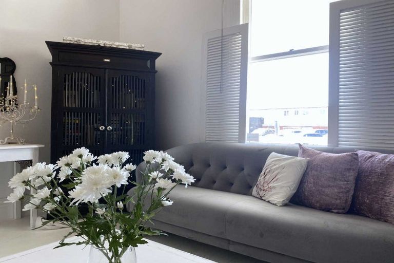 Photo of property in 32 Belt Road, Moturoa, New Plymouth, 4310