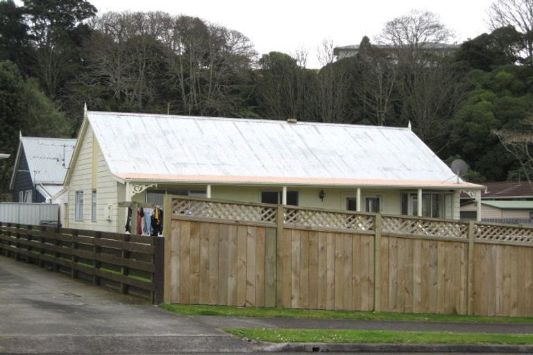 Photo of property in 17d Thames Street, Welbourn, New Plymouth, 4310