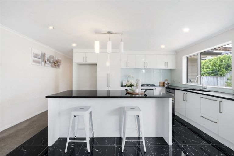 Photo of property in 56 Hughs Way, Flat Bush, Auckland, 2019