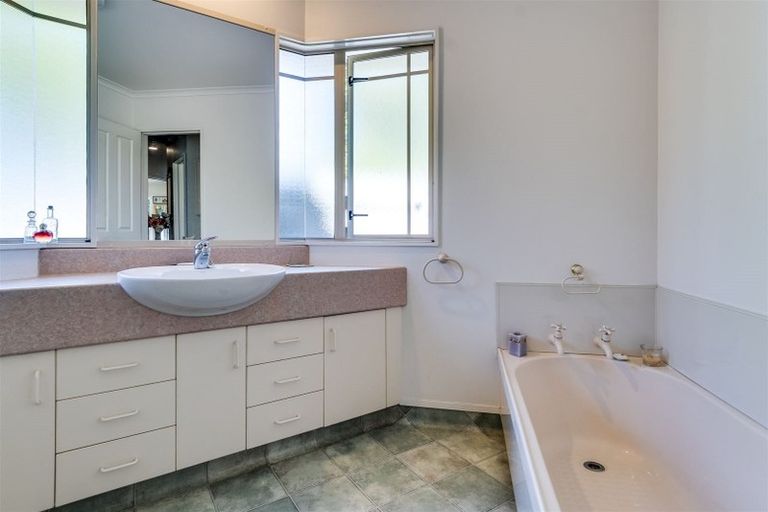 Photo of property in 20a Iona Road, Havelock North, 4130