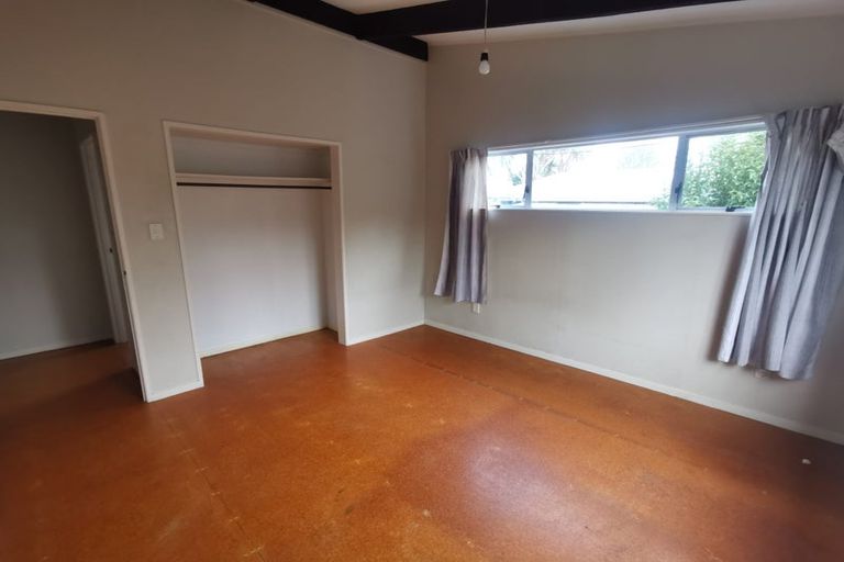 Photo of property in 2/18 Craigbank Avenue, New Lynn, Auckland, 0600