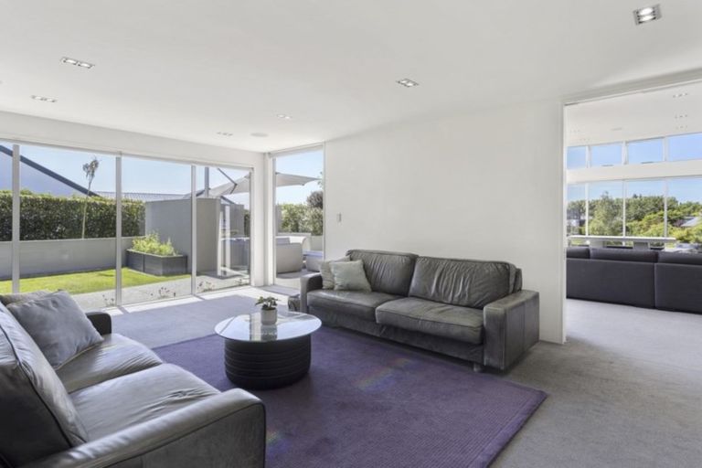 Photo of property in 70 Oakgrove Drive, Rangiora, 7400