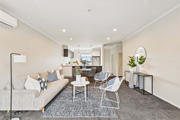 Photo of property in 215 Hobsonville Point Road, Hobsonville, Auckland, 0616