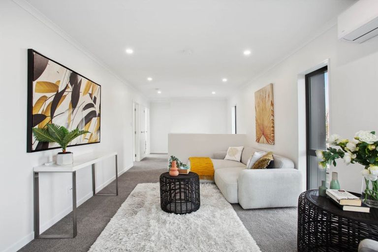 Photo of property in 12 Kurnell Drive, Botany Downs, Auckland, 2010