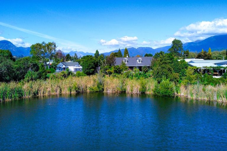 Photo of property in 146 Commercial Street, Takaka, 7110
