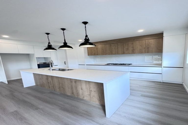 Photo of property in 153 Kowhai Road, Orewa, 0931