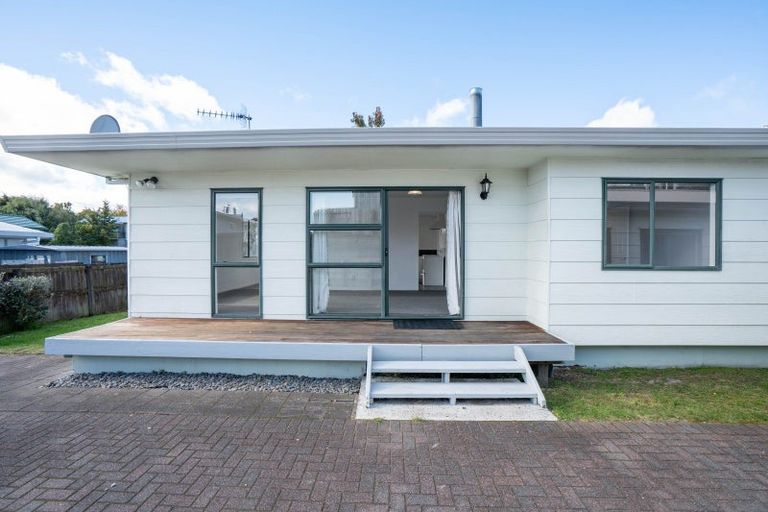 Photo of property in 32 Puriri Street, Hilltop, Taupo, 3330